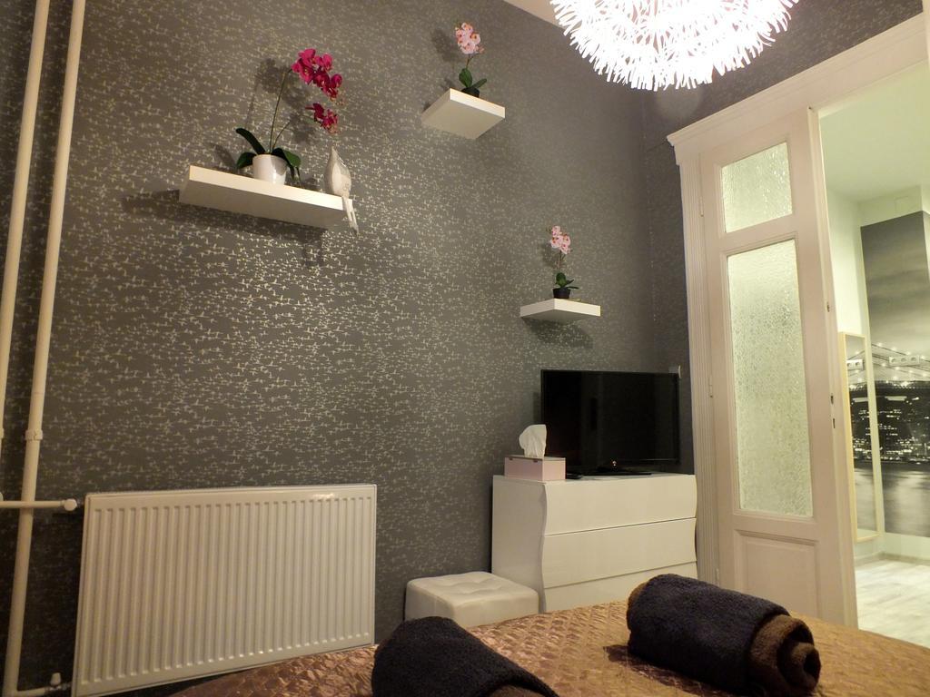 Standard Apartment By Hi5 - Feherhajo Budapest Room photo