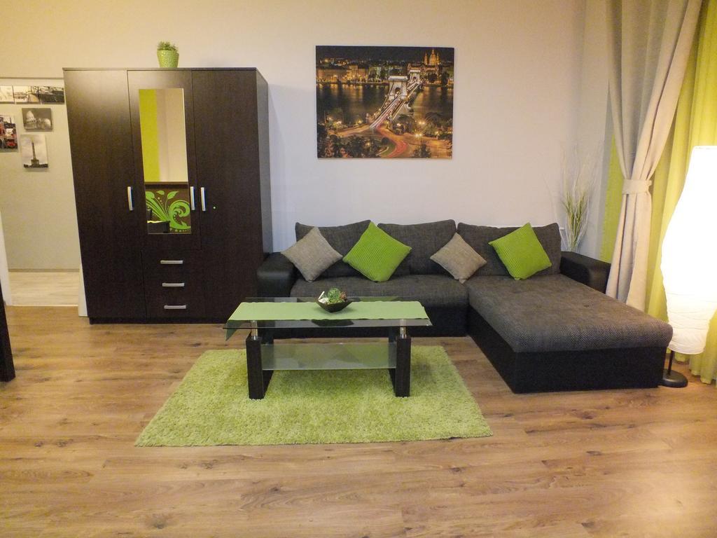 Standard Apartment By Hi5 - Feherhajo Budapest Room photo